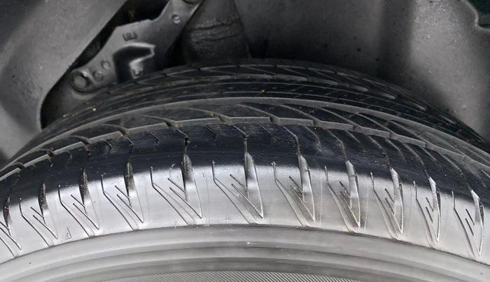 2021 Tata Safari XZ PLUS, Diesel, Manual, 25,750 km, Left Rear Tyre Tread