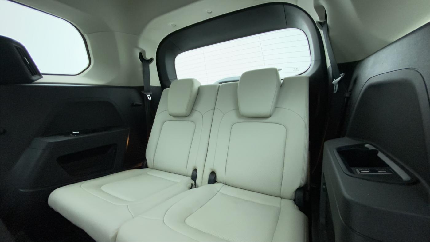 2021 Tata Safari XZ PLUS, Diesel, Manual, 25,750 km, Third Seat Row ( optional )
