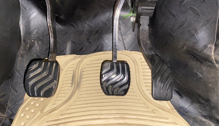 2021 Renault TRIBER RXL MT, Petrol, Manual, 10,808 km, Pedals