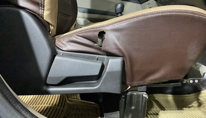 2021 Renault TRIBER RXL MT, Petrol, Manual, 10,808 km, Driver Side Adjustment Panel