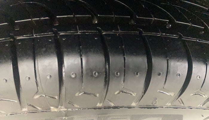 2019 Renault Kwid RXT 0.8 (O), Petrol, Manual, 72,066 km, Right Rear Tyre Tread