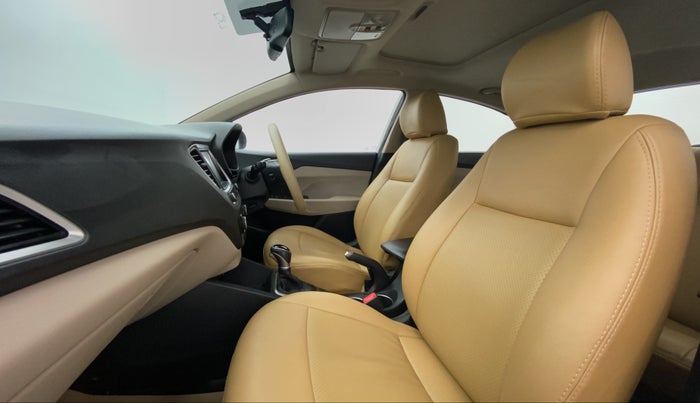 2018 Hyundai Verna 1.6 CRDI SX + AT, Diesel, Automatic, 83,679 km, Right Side Front Door Cabin View