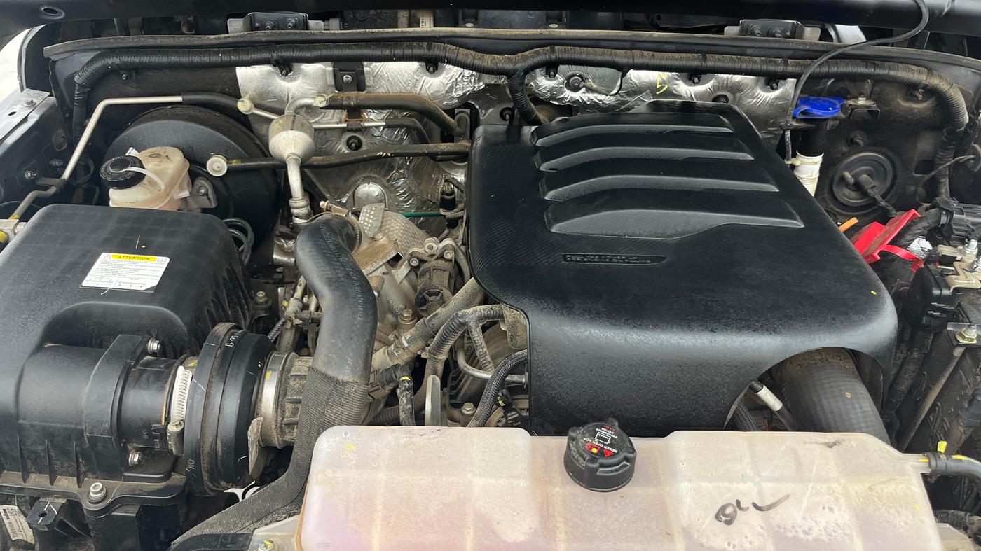 2024 Mahindra Thar LX P 2WD AT HT, Petrol, Automatic, 9,987 km, Engine View