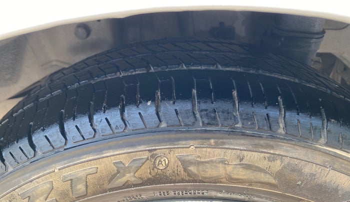 2017 Hyundai Eon ERA + SE, Petrol, Manual, 42,659 km, Left Rear Tyre Tread