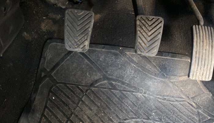 2017 Hyundai Eon ERA + SE, Petrol, Manual, 42,659 km, Pedals