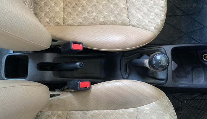 2017 Hyundai Eon ERA + SE, Petrol, Manual, 42,659 km, Gear Lever