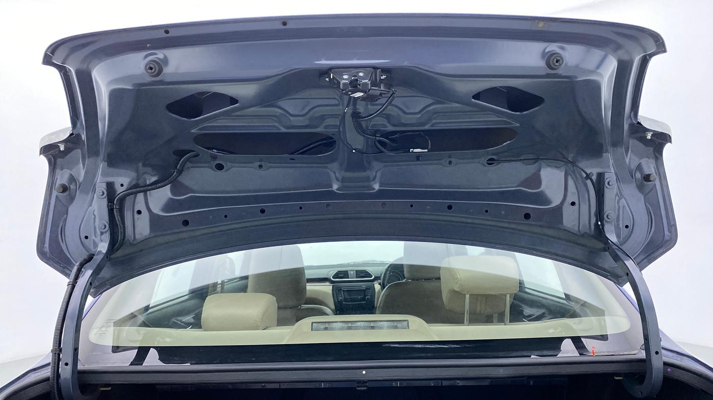 2018 Maruti Dzire VXI, Petrol, Manual, 50,336 km, Boot Door Open