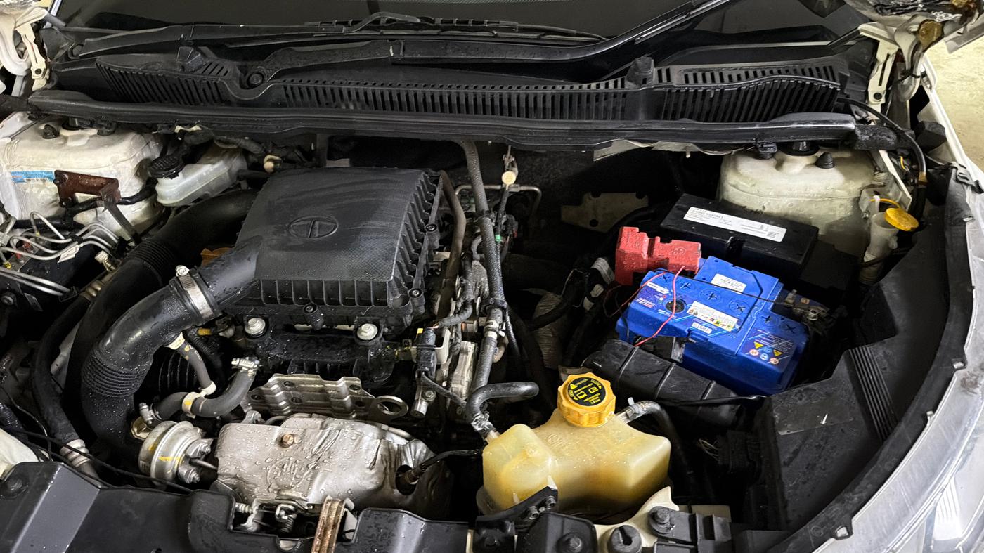 2022 Tata NEXON XM PETROL, Petrol, Manual, 42,372 km, Engine View - Left