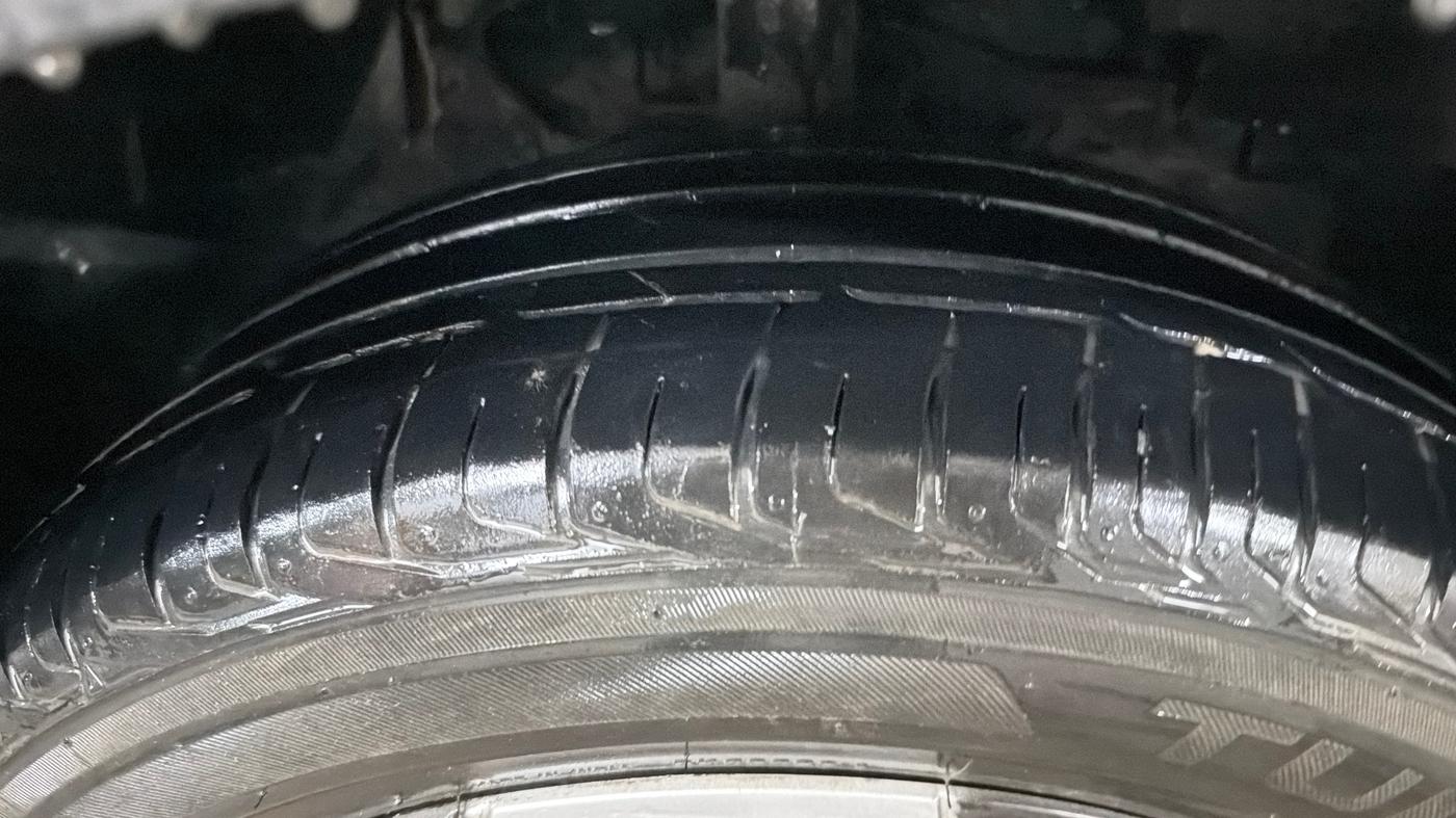 2022 Tata NEXON XM PETROL, Petrol, Manual, 42,372 km, Right Front Tyre Tread