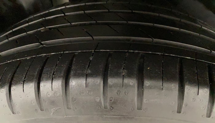 2021 MG HECTOR SHARP DCT PETROL, Petrol, Automatic, 16,366 km, Right Rear Tyre Tread