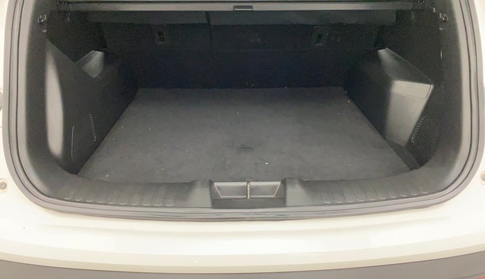 2021 MG HECTOR SHARP DCT PETROL, Petrol, Automatic, 16,366 km, Boot Inside