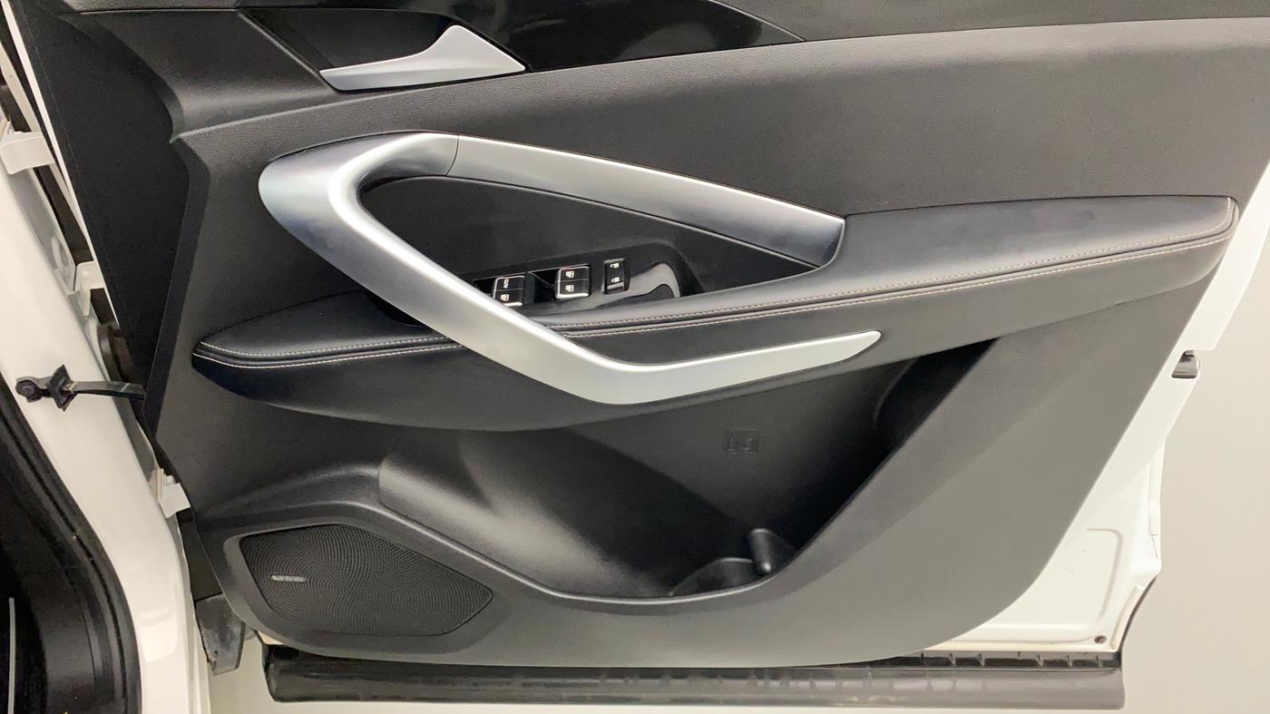 2021 MG HECTOR SHARP DCT PETROL, Petrol, Automatic, 16,366 km, Driver Side Door Panels Control
