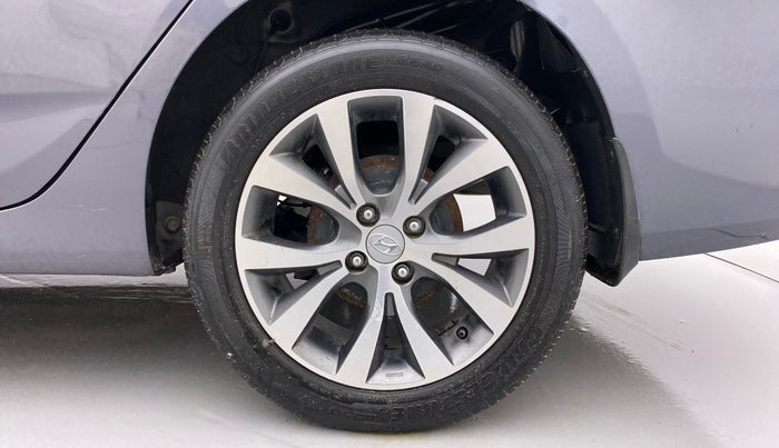 2017 Hyundai Verna 1.6 VTVT SX, Petrol, Manual, 30,817 km, Left Rear Wheel