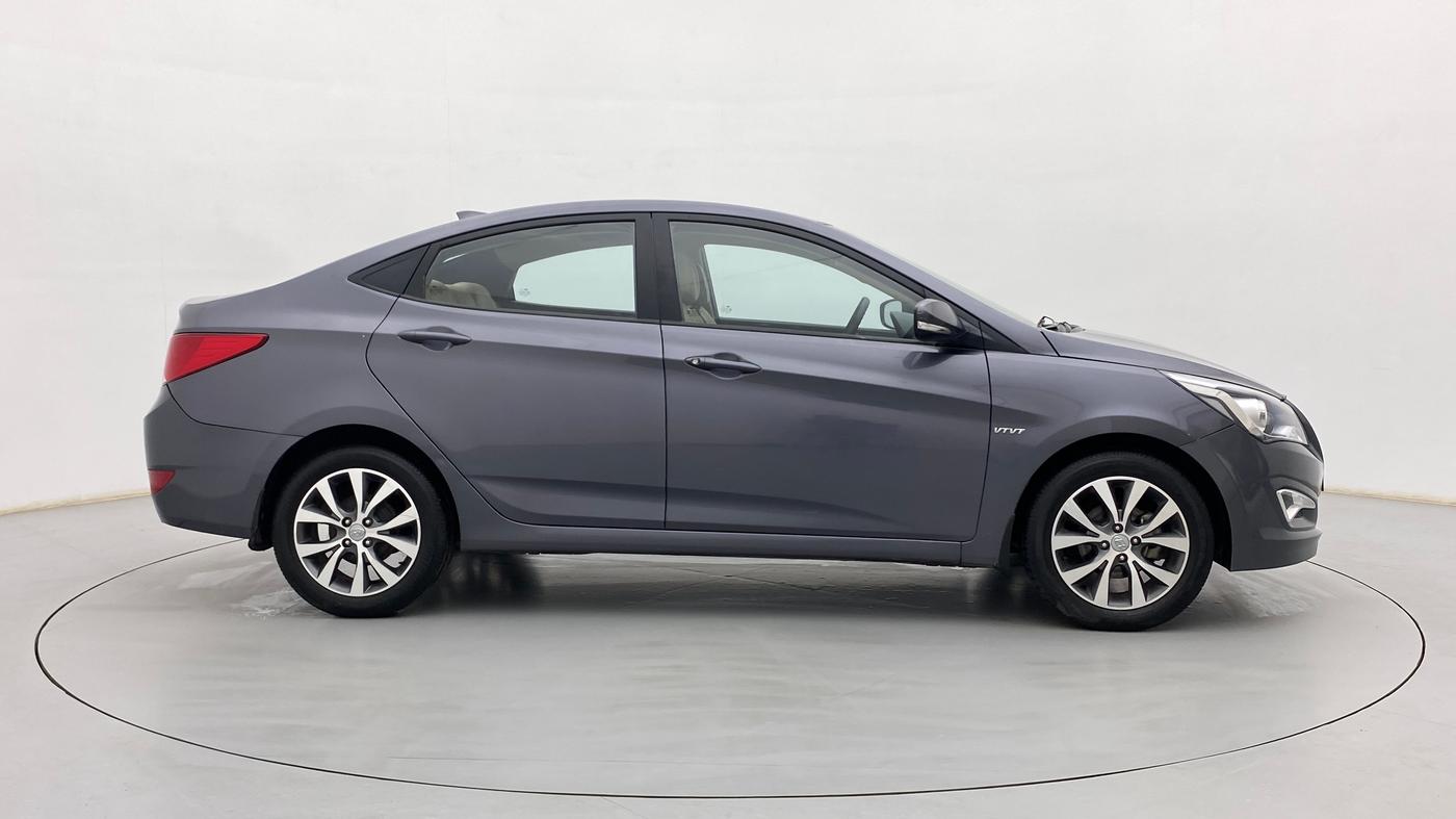 2017 Hyundai Verna 1.6 VTVT SX, Petrol, Manual, 30,817 km, Right Side View