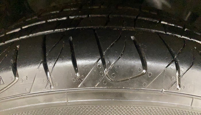 2020 Honda Civic 1.8L I-VTEC ZX CVT, Petrol, Automatic, 42,772 km, Right Front Tyre Tread