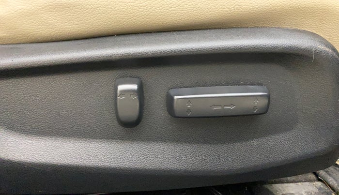 2020 Honda Civic 1.8L I-VTEC ZX CVT, Petrol, Automatic, 42,772 km, Driver Side Adjustment Panel