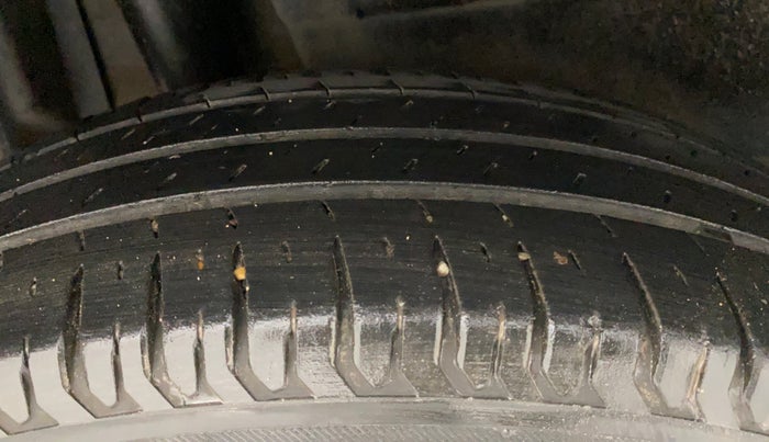 2017 Maruti Dzire VXI AMT, Petrol, Automatic, 47,275 km, Right Rear Tyre Tread