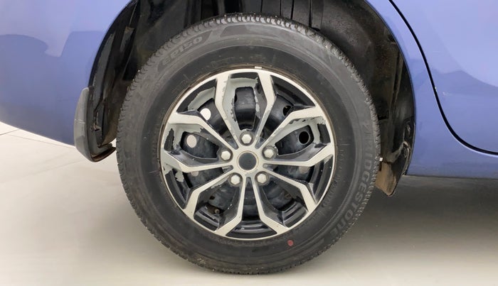 2017 Maruti Dzire VXI AMT, Petrol, Automatic, 47,275 km, Right Rear Wheel