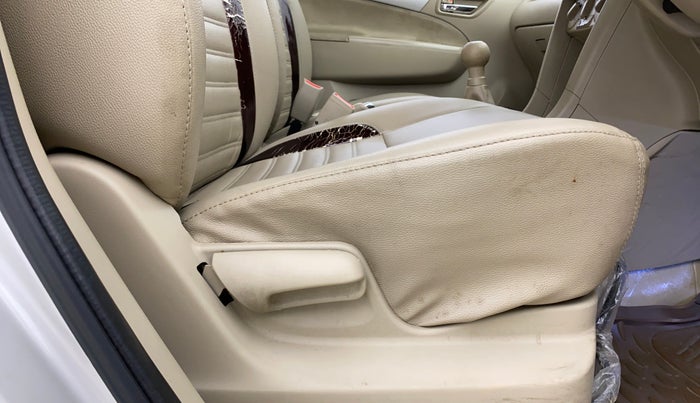 2017 Maruti Ertiga VXI, Petrol, Manual, 34,148 km, Driver Side Adjustment Panel