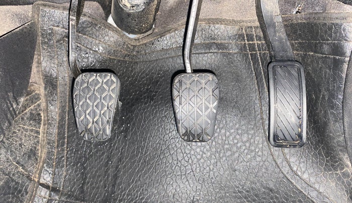 2019 Ford New Figo TITANIUM 1.2 PETROL MT, Petrol, Manual, 1,01,867 km, Pedals