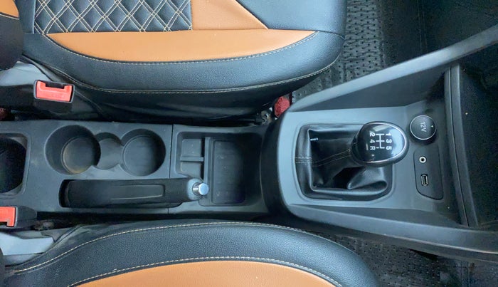 2019 Ford New Figo TITANIUM 1.2 PETROL MT, Petrol, Manual, 1,01,867 km, Gear Lever