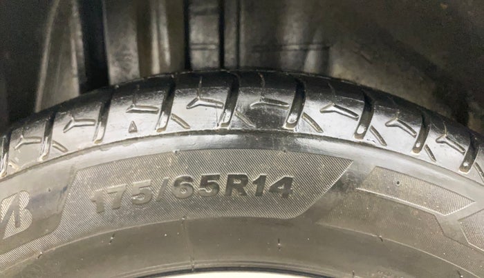 2019 Ford New Figo TITANIUM 1.2 PETROL MT, Petrol, Manual, 1,01,867 km, Right Rear Tyre Tread