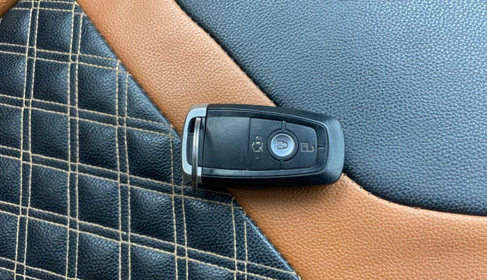 2019 Ford New Figo TITANIUM 1.2 PETROL MT, Petrol, Manual, 1,01,867 km, Key Close Up