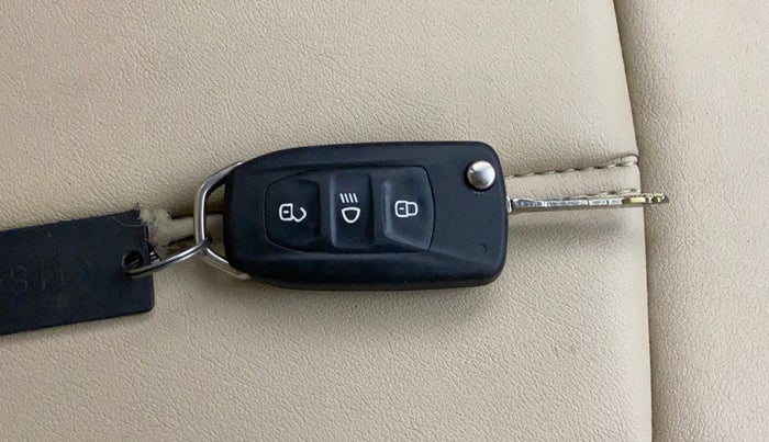 2019 Tata Tiago XZ PLUS PETROL, Petrol, Manual, 24,378 km, Key Close Up
