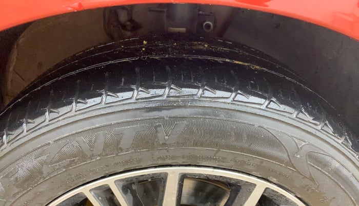 2021 Volkswagen Vento HIGHLINE 1.0L TSI AT, Petrol, Automatic, 69,461 km, Right Front Tyre Tread