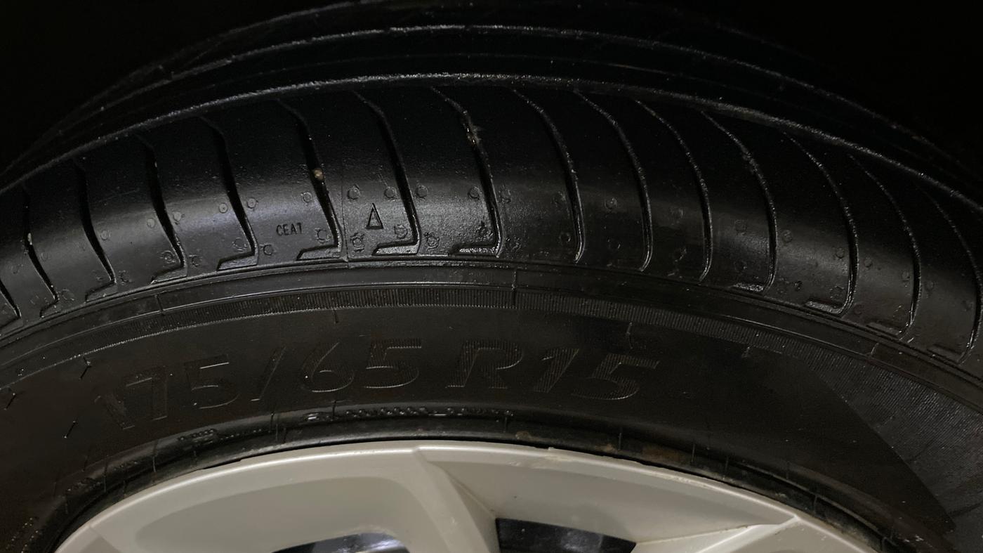 2018 Maruti IGNIS DELTA 1.2 AMT, Petrol, Automatic, 69,526 km, Right Rear Tyre Tread