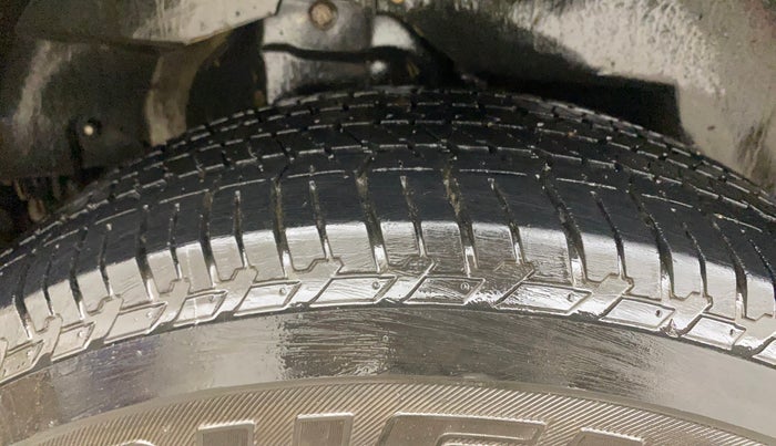 2020 Mahindra XUV500 W7, Diesel, Manual, 79,823 km, Right Rear Tyre Tread