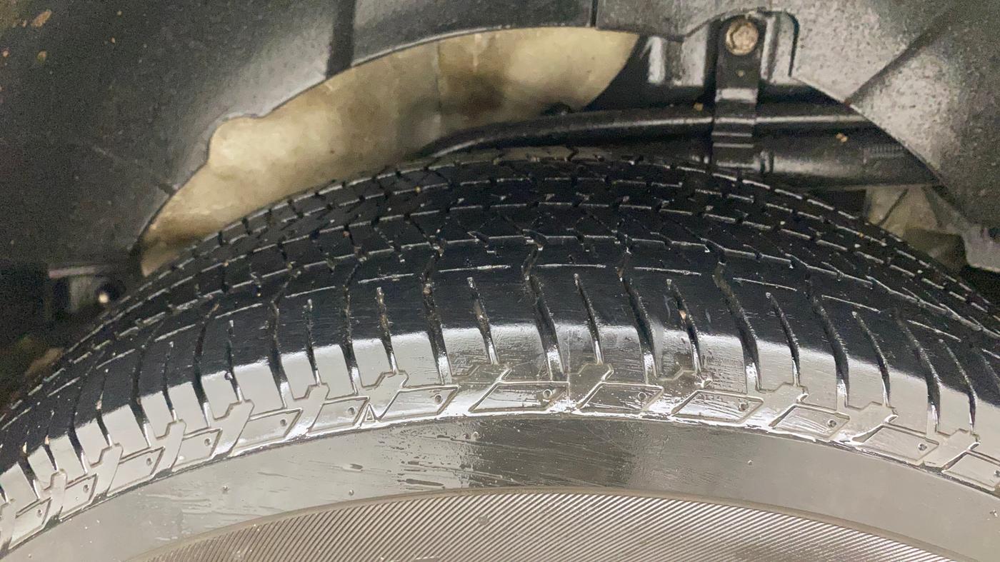 2020 Mahindra XUV500 W7, Diesel, Manual, 79,824 km, Left Rear Tyre Tread