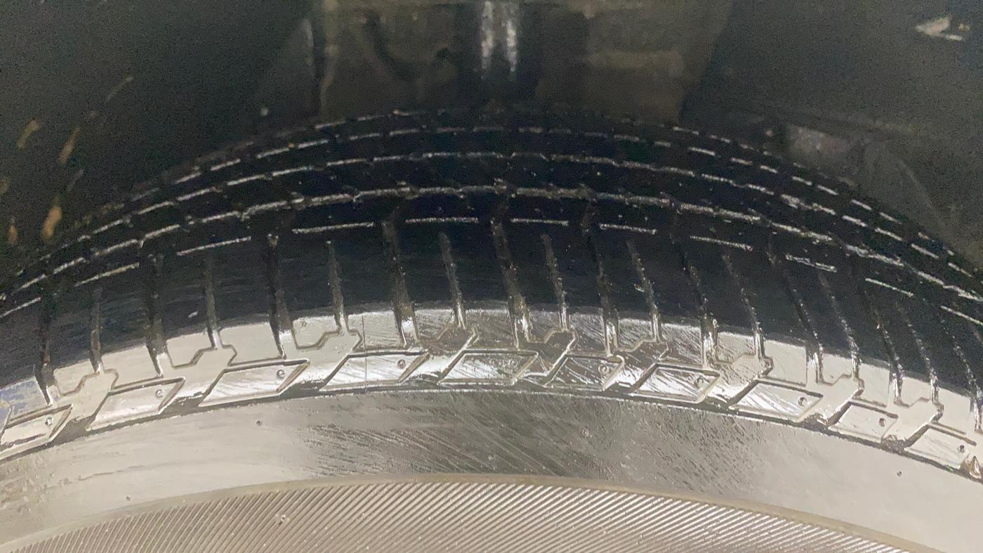2020 Mahindra XUV500 W7, Diesel, Manual, 79,824 km, Right Front Tyre Tread