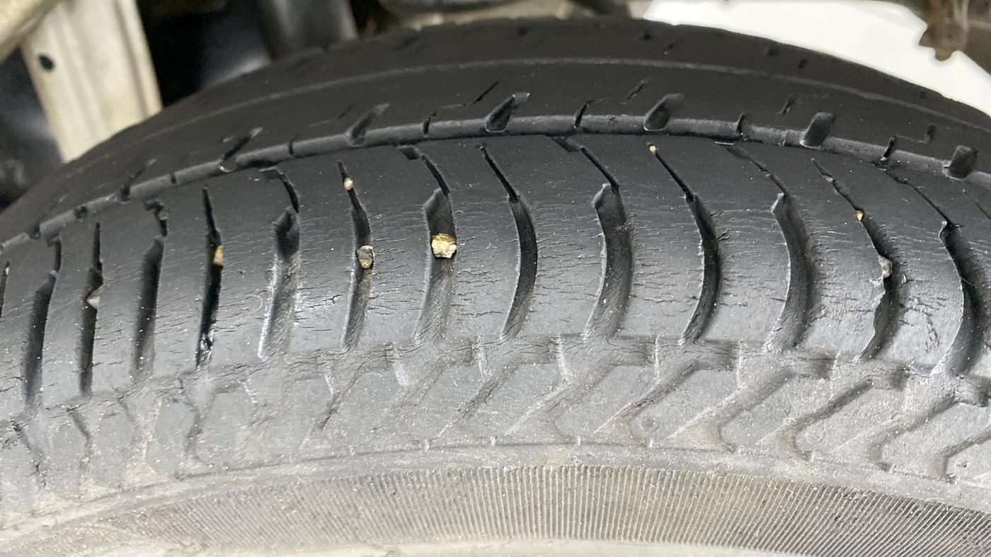 2017 Maruti Alto K10 VXI P, Petrol, Manual, 38,385 km, Left Rear Tyre Tread