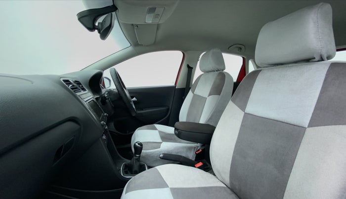 2019 Volkswagen Polo HIGH LINE PLUS 1.0, Petrol, Manual, 26,138 km, Right Side Front Door Cabin View