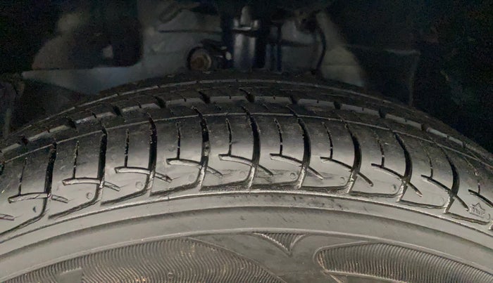 2014 Honda Amaze 1.2L I-VTEC SX, Petrol, Manual, 9,390 km, Left Front Tyre Tread