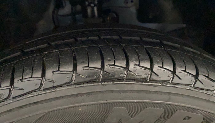 2014 Honda Amaze 1.2L I-VTEC SX, Petrol, Manual, 9,390 km, Right Front Tyre Tread