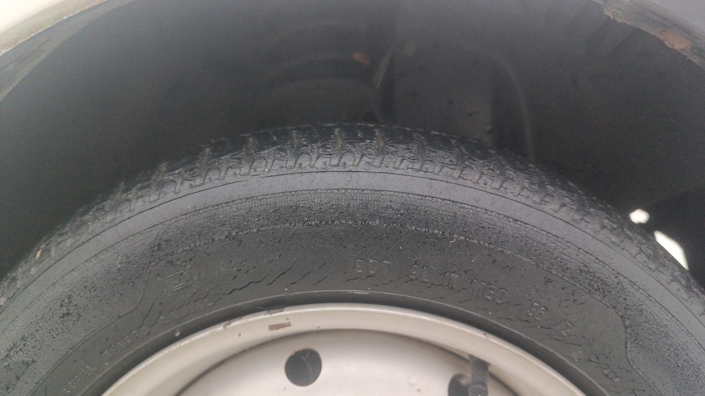 2013 Tata Nano CX, Petrol, Manual, 18,411 km, Right Front Tyre Tread