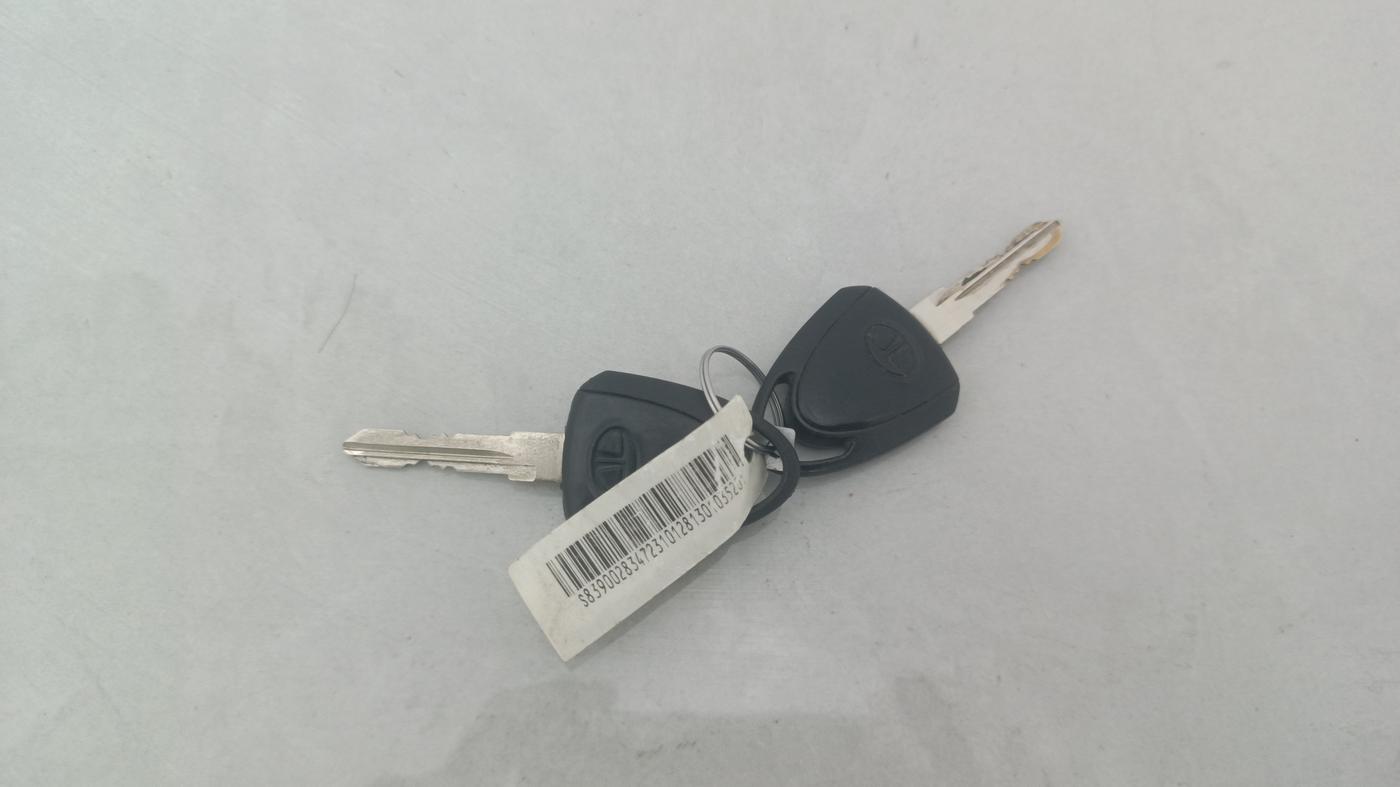 2013 Tata Nano CX, Petrol, Manual, 18,411 km, Key Close Up