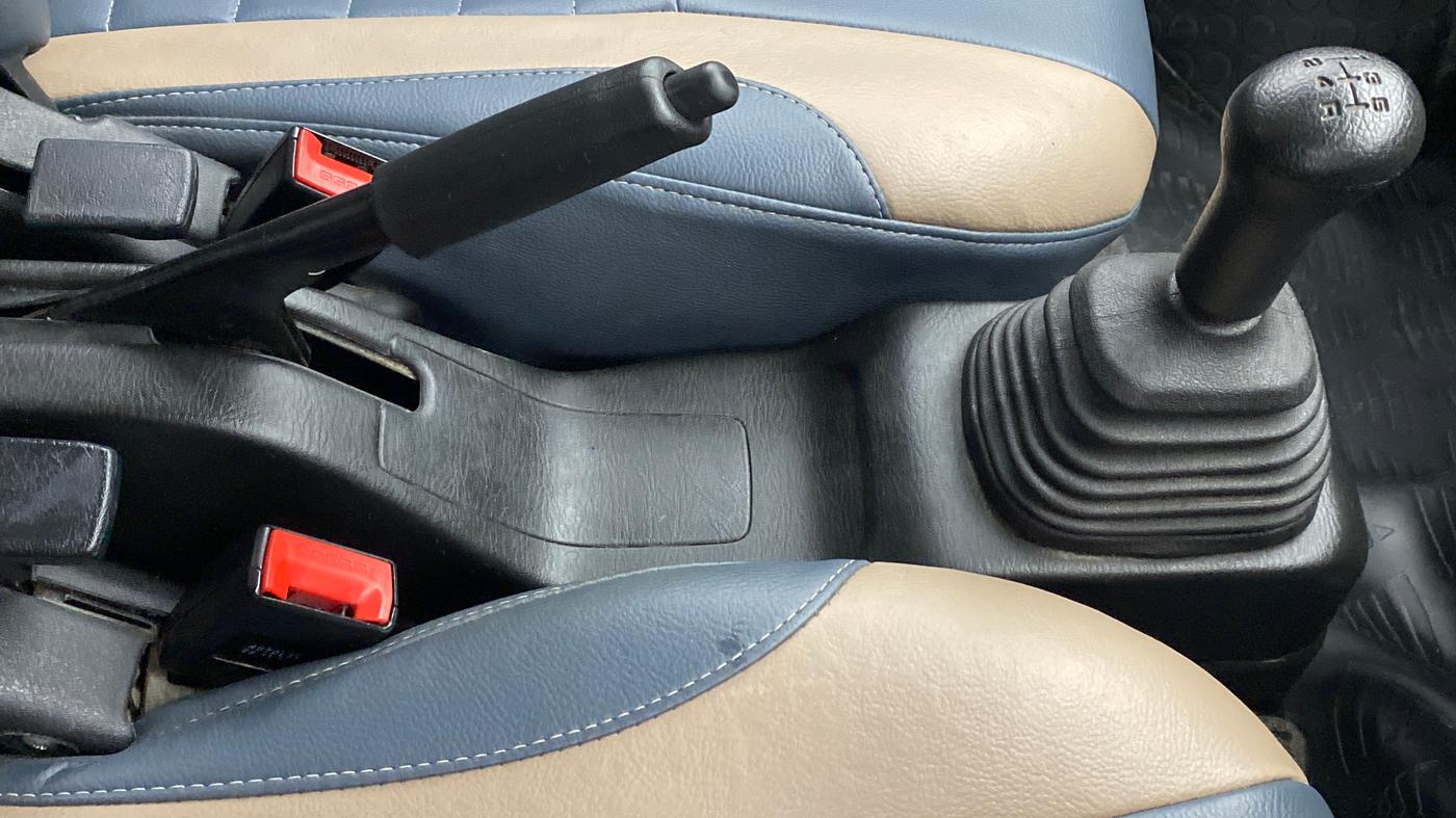 2017 Maruti Eeco 5 STR WITH AC PLUSHTR, Petrol, Manual, 17,295 km, Gear Lever