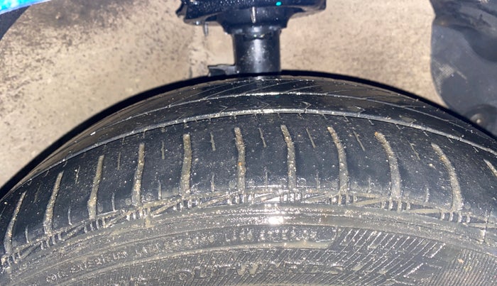 2017 Hyundai Grand i10 SPORTZ 1.2 KAPPA VTVT, Petrol, Manual, 54,380 km, Right Front Tyre Tread