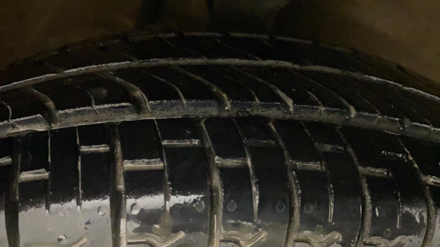 2016 Maruti Alto 800 VXI, Petrol, Manual, 74,026 km, Right Front Tyre Tread