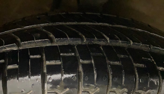 2016 Maruti Alto 800 VXI, Petrol, Manual, 73,992 km, Right Front Tyre Tread