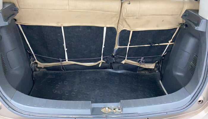 2011 Maruti Ritz VXI, Petrol, Manual, 93,938 km, Dicky (Boot door) - Parcel tray missing