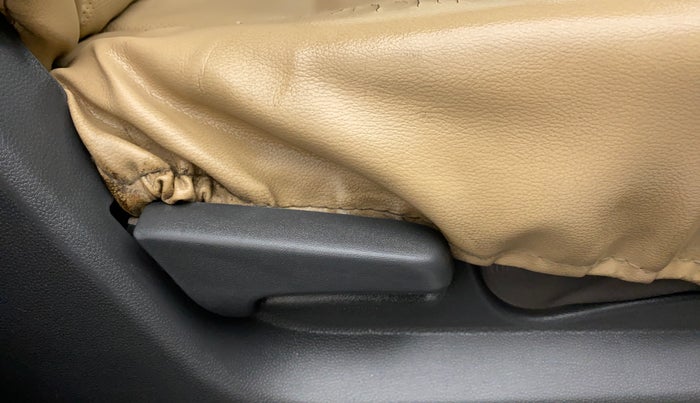 2011 Maruti Ritz VXI, Petrol, Manual, 93,938 km, Driver Side Adjustment Panel
