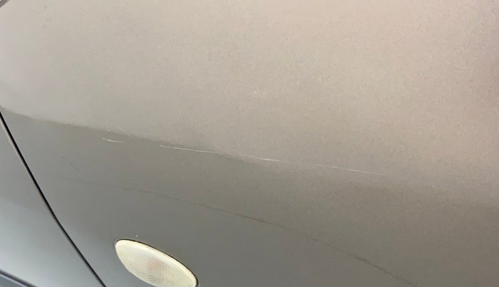 2011 Maruti Ritz VXI, Petrol, Manual, 93,938 km, Right fender - Minor scratches