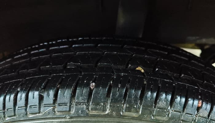 2016 Renault Kwid RXT 0.8, Petrol, Manual, 69,647 km, Left Rear Tyre Tread