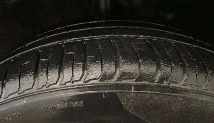 2021 Hyundai VENUE SX 1.0 TURBO, Petrol, Manual, 9,738 km, Right Front Tyre Tread