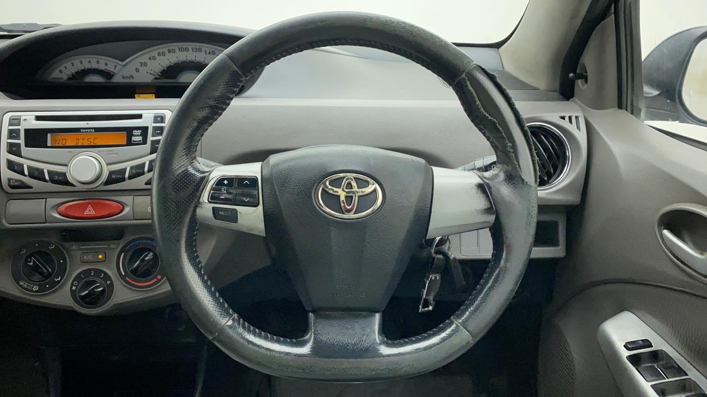2011 Toyota Etios VX, Petrol, Manual, 1,00,205 km, Steering Wheel Close Up
