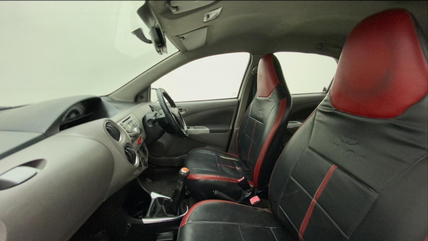 2011 Toyota Etios VX, Petrol, Manual, 1,00,205 km, Right Side Front Door Cabin